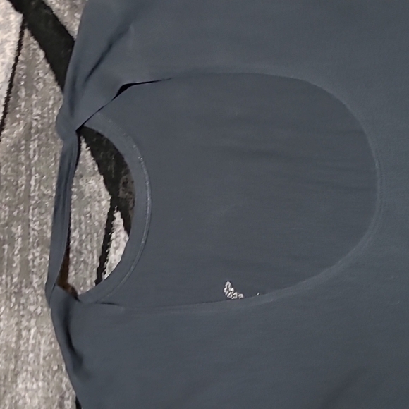 VS PINK BLING SEQUINS Open-Back Long-sleeve Tee Shirt Price Firm - Picture 8 of 10